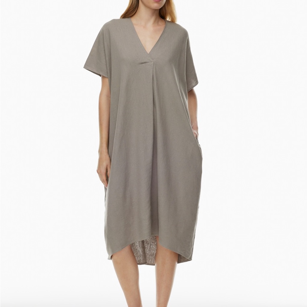 BRAND NEW, never worn, Aritzia Charlotte linen dress for sale.